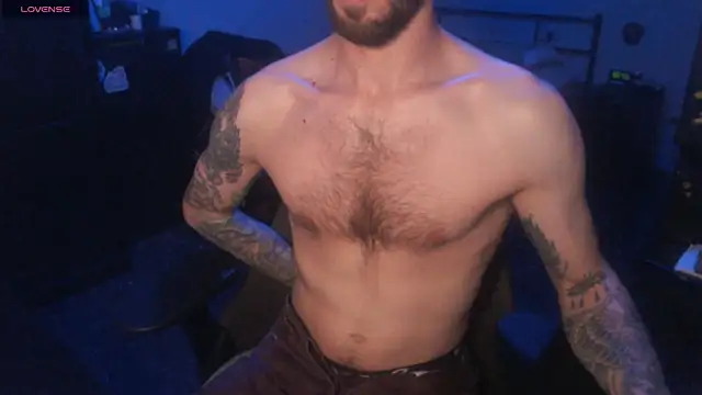 Snapshot of SexxxyLouis chatting on October 24, 2025, 8:38 pm SexxxyLouis online show from October 24, 2025, 8:38 pm