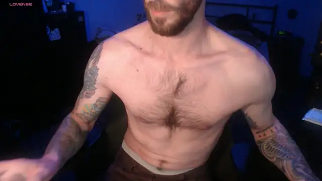 Snapshot of SexxxyLouis chatting on October 28, 2025, 1:47 pm SexxxyLouis online show from October 28, 2025, 1:47 pm