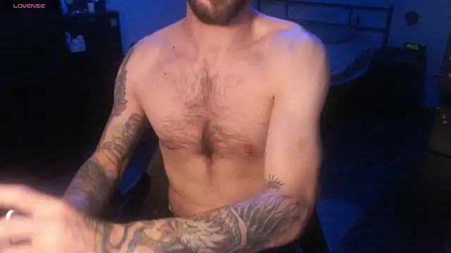 Snapshot of SexxxyLouis chatting on November 4, 2025, 9:25 pm SexxxyLouis online show from November 4, 2025, 9:25 pm