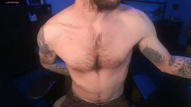 Snapshot of SexxxyLouis chatting on November 25, 2025, 2:17 pm SexxxyLouis online show from November 25, 2025, 2:17 pm