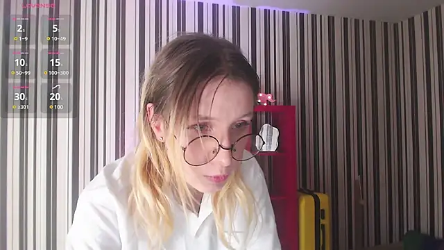  Hanna Moon  online show from December 11, 2024, 7:42 am