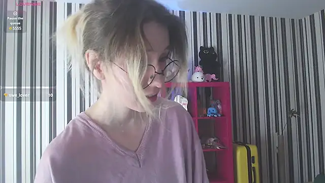  Hanna Moon  online show from December 27, 2024, 9:17 am