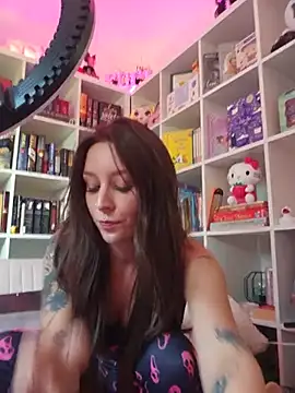 LilyOrion online show from July 15, 2026, 9:42 pm