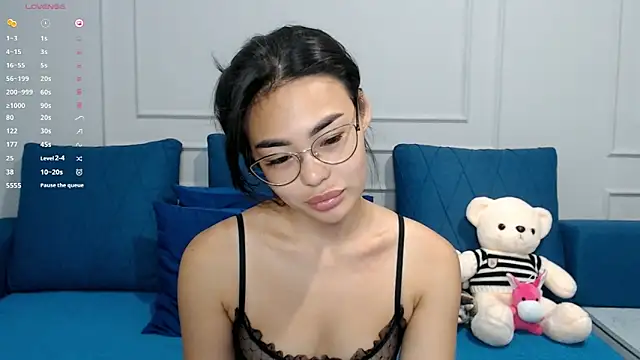 kwana colada online show from September 24, 2025, 1:14 pm