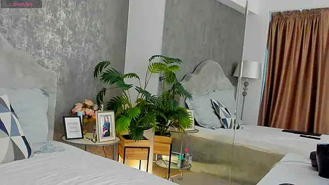 LisaCroft online show from February 24, 2026, 5:38 am