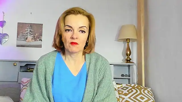 Snapshot of KateConner chatting on February 11, 2025, 11:44 pm KateConner online show from February 11, 2025, 11:44 pm