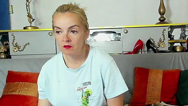Snapshot of KateConner chatting on June 15, 2026, 8:05 am KateConner online show from June 15, 2026, 8:05 am