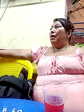 Brenda Berck  online show from November 18, 2025, 11:48 pm