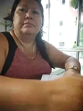 Brenda Berck  online show from February 4, 2026, 10:36 pm