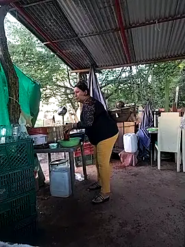 Brenda Berck  online show from March 1, 2026, 12:29 pm