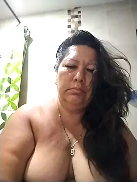 Snapshot of Brenda_Berck_ chatting on April 11, 2026, 10:47 pm Brenda Berck online show from April 11, 2026, 10:47 pm