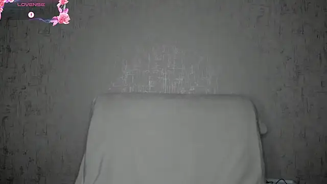 MissGulia online show from May 9, 2026, 4:17 am
