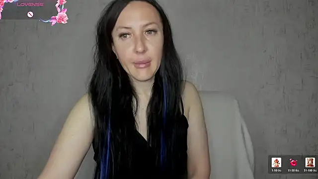MissGulia online show from May 15, 2026, 12:28 am