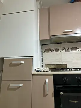 Snapshot of Almmaxxxx chatting on October 26, 2025, 4:40 am Almmaxxxx online show from October 26, 2025, 4:40 am