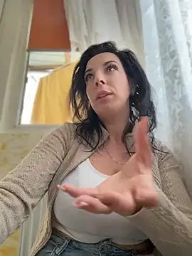 Almmaxxxx online show from April 10, 2026, 5:34 am