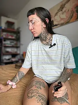 Snapshot of samisamsx chatting on December 20, 2025, 5:42 pm samisamsx online show from December 20, 2025, 5:42 pm