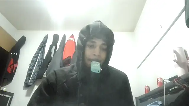 Snapshot of bigdickjojo69 chatting on March 17, 2026, 5:11 am bigdickjojo69 online show from March 17, 2026, 5:11 am