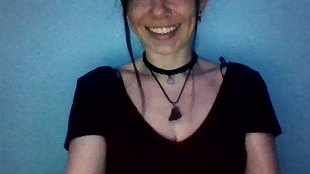 chicacastilla online show from July 4, 2026, 5:57 am