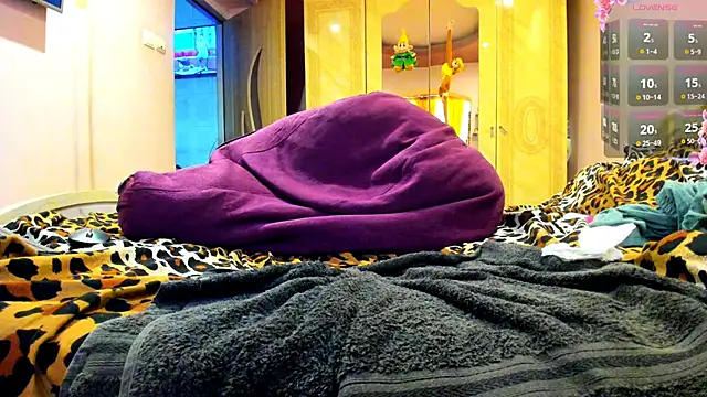 Snapshot of DomPanther69 chatting on February 3, 2025, 9:52 am DomPanther69 online show from February 3, 2025, 9:52 am