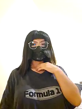 Snapshot of Latin_summer chatting on March 23, 2026, 4:27 am Latin summer online show from March 23, 2026, 4:27 am