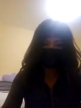 Snapshot of Latin_summer chatting on March 23, 2026, 8:46 pm Latin summer online show from March 23, 2026, 8:46 pm