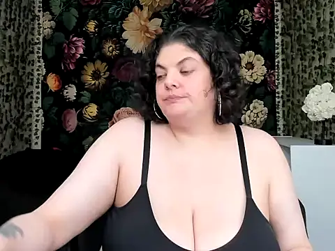 Snapshot of Exotic-Melons chatting on June 21, 2026, 12:46 am Exotic-Melons online show from June 21, 2026, 12:46 am