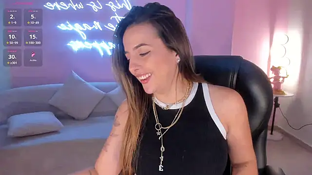 AmyWood online show from December 28, 2024, 9:30 pm