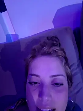 Snapshot of mskuddo chatting on February 2, 2026, 11:25 pm mskuddo online show from February 2, 2026, 11:25 pm