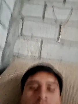 Snapshot of Jesussingleori chatting on October 3, 2025, 8:39 pm Jesussingleori online show from October 3, 2025, 8:39 pm