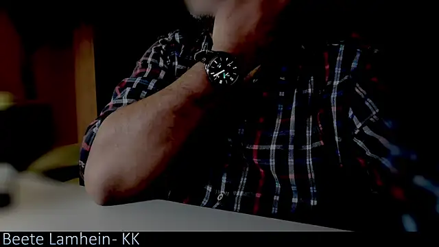  x rated  online show from October 10, 2025, 5:12 pm