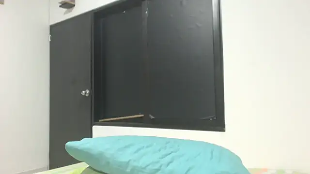 camilahot23 online show from December 3, 2025, 12:07 am