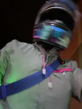 vaneelee online show from November 16, 2025, 3:01 am