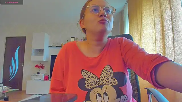 hot evil queen online show from October 13, 2025, 7:19 am