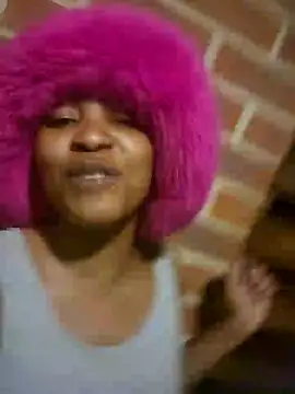 Snapshot of BlueberryDiamond chatting on January 10, 2025, 9:53 pm BlueberryDiamond online show from January 10, 2025, 9:53 pm