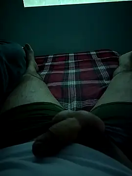 ben00007 online show from April 18, 2026, 10:32 pm