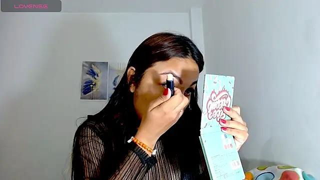 Kylie loveee online show from November 29, 2025, 1:58 pm