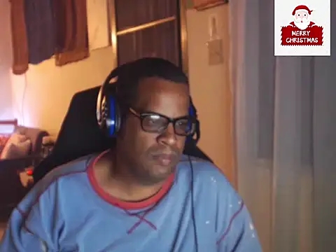 Snapshot of thesugar32 chatting on December 15, 2024, 1:46 am thesugar32 online show from December 15, 2024, 1:46 am