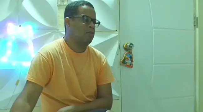 Snapshot of thesugar32 chatting on December 28, 2024, 1:06 pm thesugar32 online show from December 28, 2024, 1:06 pm