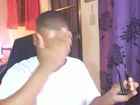 Snapshot of thesugar32 chatting on January 7, 2025, 2:10 am thesugar32 online show from January 7, 2025, 2:10 am