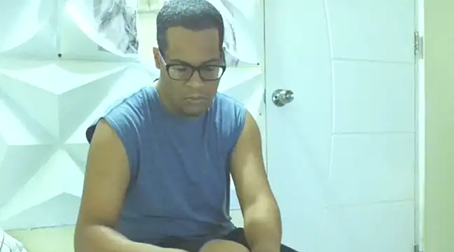 Snapshot of thesugar32 chatting on January 22, 2025, 12:38 pm thesugar32 online show from January 22, 2025, 12:38 pm