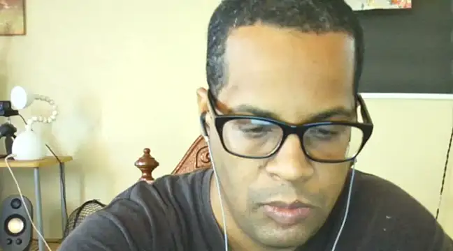 Snapshot of thesugar32 chatting on January 23, 2025, 12:19 pm thesugar32 online show from January 23, 2025, 12:19 pm