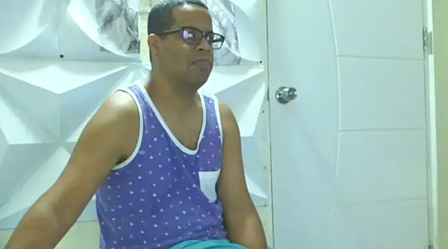 Snapshot of thesugar32 chatting on January 24, 2025, 12:31 pm thesugar32 online show from January 24, 2025, 12:31 pm