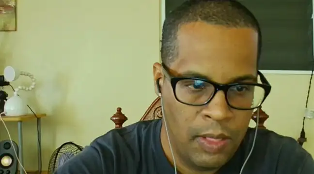 Snapshot of thesugar32 chatting on February 16, 2025, 12:54 pm thesugar32 online show from February 16, 2025, 12:54 pm