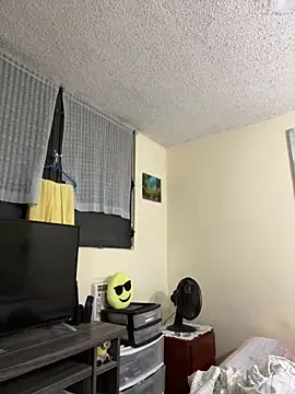 Snapshot of thesugar32 chatting on February 21, 2025, 10:39 am thesugar32 online show from February 21, 2025, 10:39 am