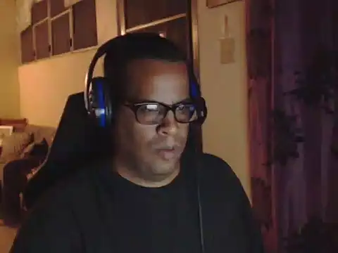 Snapshot of thesugar32 chatting on March 1, 2025, 1:43 am thesugar32 online show from March 1, 2025, 1:43 am