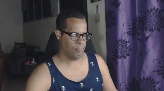 Snapshot of thesugar32 chatting on March 4, 2025, 1:45 am thesugar32 online show from March 4, 2025, 1:45 am