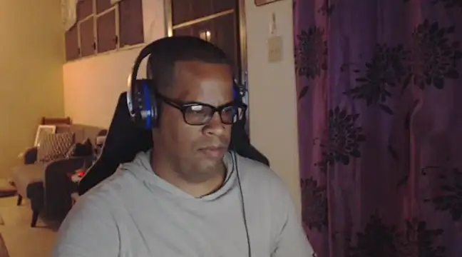 Snapshot of thesugar32 chatting on March 17, 2025, 1:46 am thesugar32 online show from March 17, 2025, 1:46 am