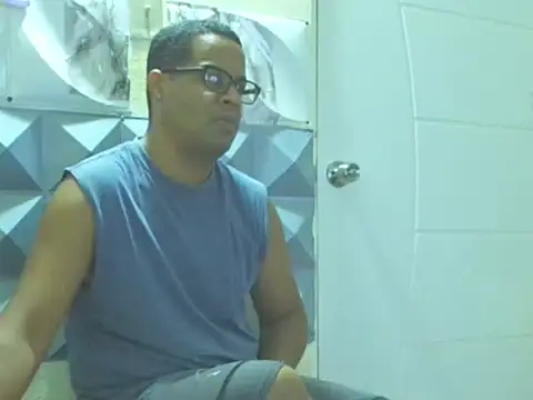 Snapshot of thesugar32 chatting on September 9, 2025, 1:10 pm thesugar32 online show from September 9, 2025, 1:10 pm