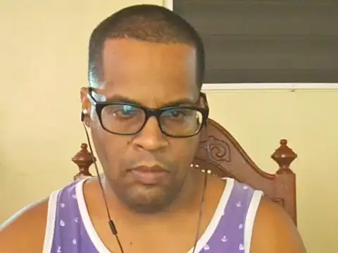 Snapshot of thesugar32 chatting on September 25, 2025, 12:20 pm thesugar32 online show from September 25, 2025, 12:20 pm