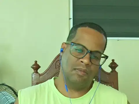 thesugar32 online show from March 18, 2026, 2:09 pm